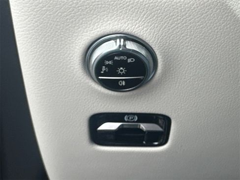 New 2026 Mercedes-Benz GLC 350e 4MATIC image 34