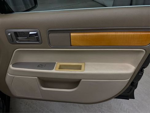 Used 2006 Lincoln Zephyr FWD image 26