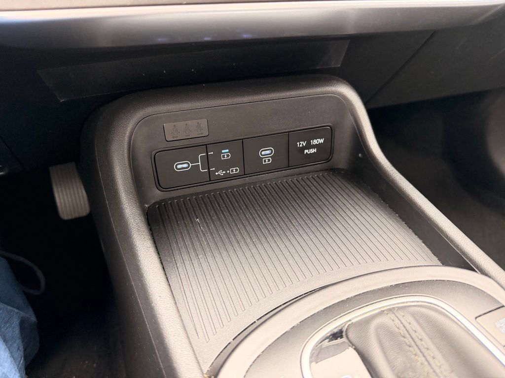 Used 2025 Hyundai Kona SEL AWD/4WD image 23