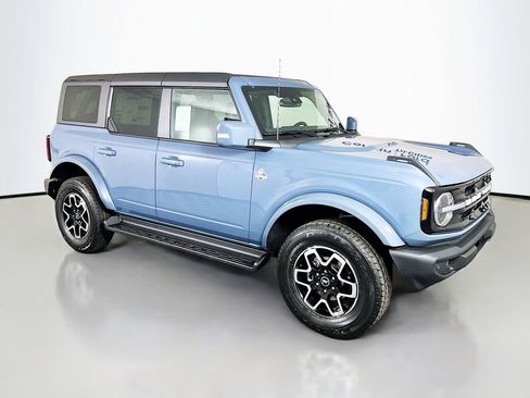 New 2025 Ford Bronco Outer Banks image 1