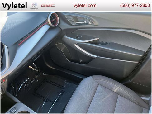 Certified 2024 Chevrolet Trax RS w/ Driver Confidence Package image 29