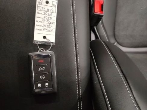 New 2026 Jeep Grand Cherokee Laredo image 23