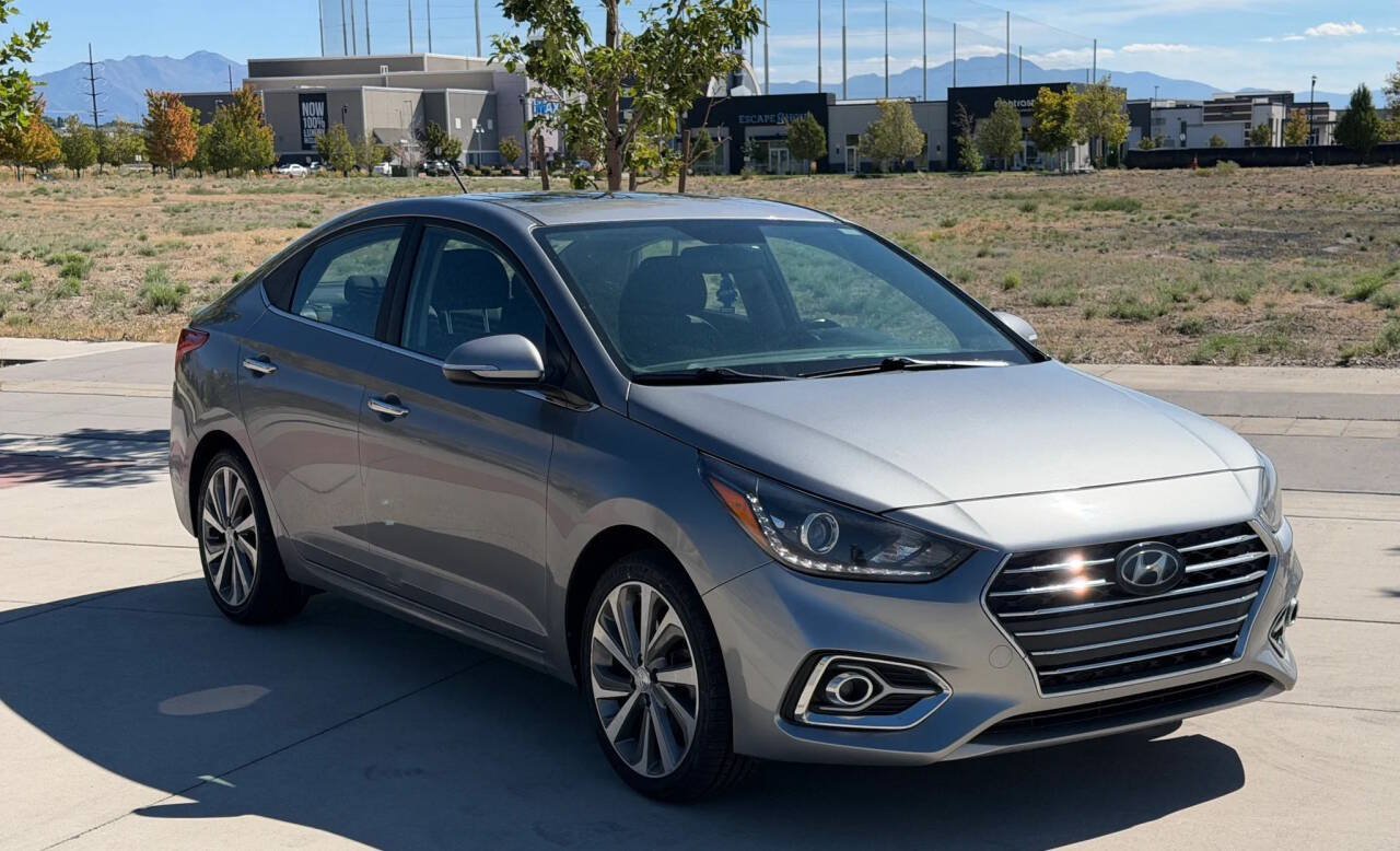 Used 2022 Hyundai Accent Limited FWD image 3
