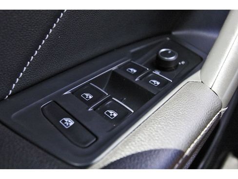 Used 2023 Volkswagen Tiguan SE R-Line FWD image 23