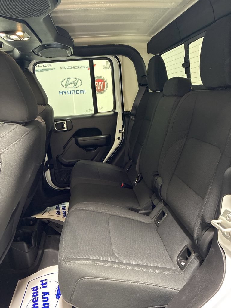 Used 2023 Jeep Gladiator Sport AWD/4WD image 20