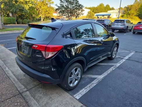 Used 2017 Honda HR-V LX image 3