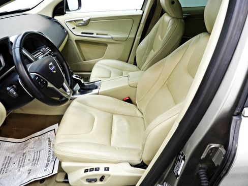Used 2014 Volvo XC60 T6 image 8