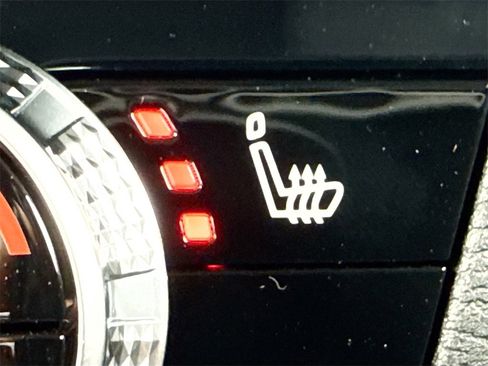 New 2025 Mitsubishi Outlander SE image 21