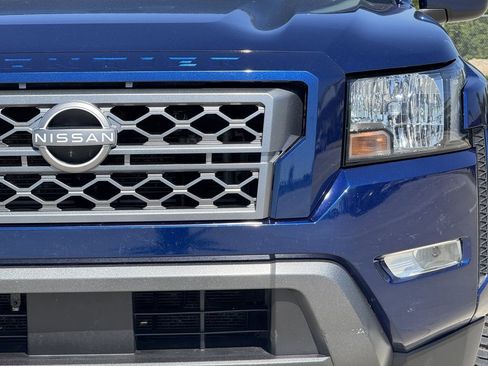 Used 2023 Nissan Frontier SV w/ Technology Package AWD/4WD image 8