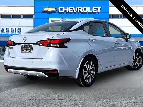 Used 2024 Nissan Versa SV w/ Trunk Package image 5