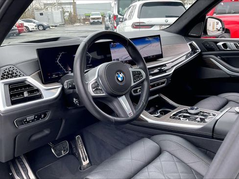 Used 2023 BMW X7 xDrive40i w/ Executive Package image 18