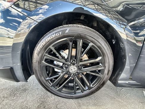 Used 2025 Toyota Camry SE image 25