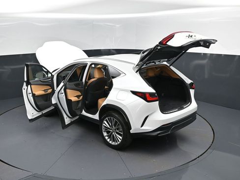Certified 2025 Lexus NX 350 AWD w/ Accessory Package (2T) image 47