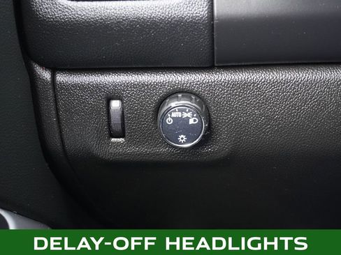 Used 2022 Chevrolet Colorado LT w/ Fleet Safety Package image 24