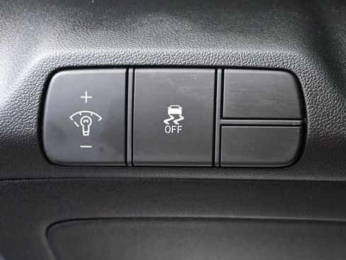 Certified 2025 Hyundai Elantra Sport FWD image 27