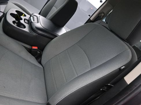 Used 2024 RAM 1500 Classic SLT RWD image 9