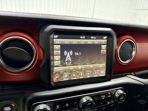 Used 2021 Jeep Wrangler Unlimited Rubicon image 13