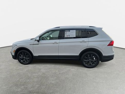 Used 2024 Volkswagen Tiguan SE image 8