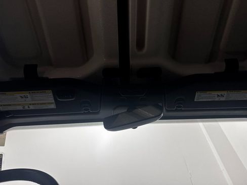 Used 2021 Jeep Gladiator Willys image 30