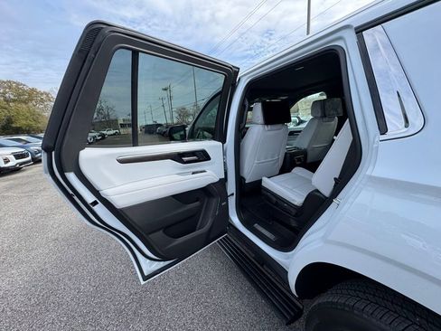 New 2026 Chevrolet Tahoe Premier image 19