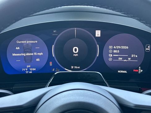 New 2026 Porsche Macan Electric RWD image 30