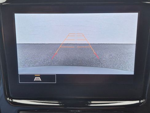 Used 2023 Chevrolet Traverse LT image 27