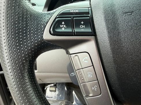 Used 2014 Honda Odyssey EX image 19