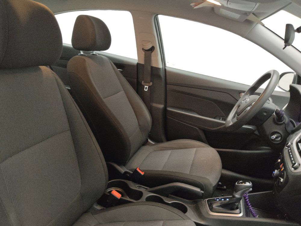 Used 2021 Hyundai Accent SE FWD image 21