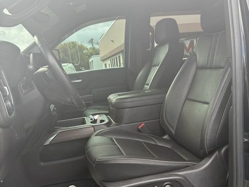 Used 2022 Chevrolet Silverado 2500 High Country w/ Z71 Off-Road Package AWD/4WD image 13