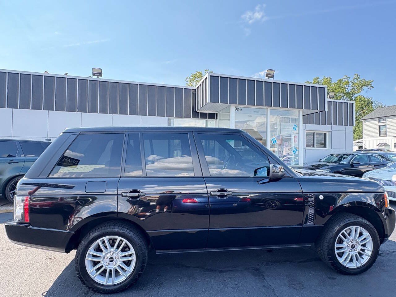 Used 2012 Land Rover Range Rover HSE AWD/4WD image 8
