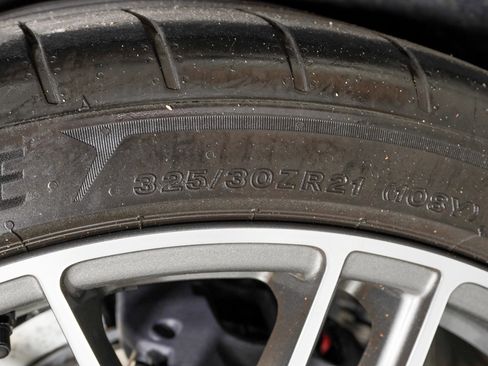 Used 2026 Porsche Panamera image 33