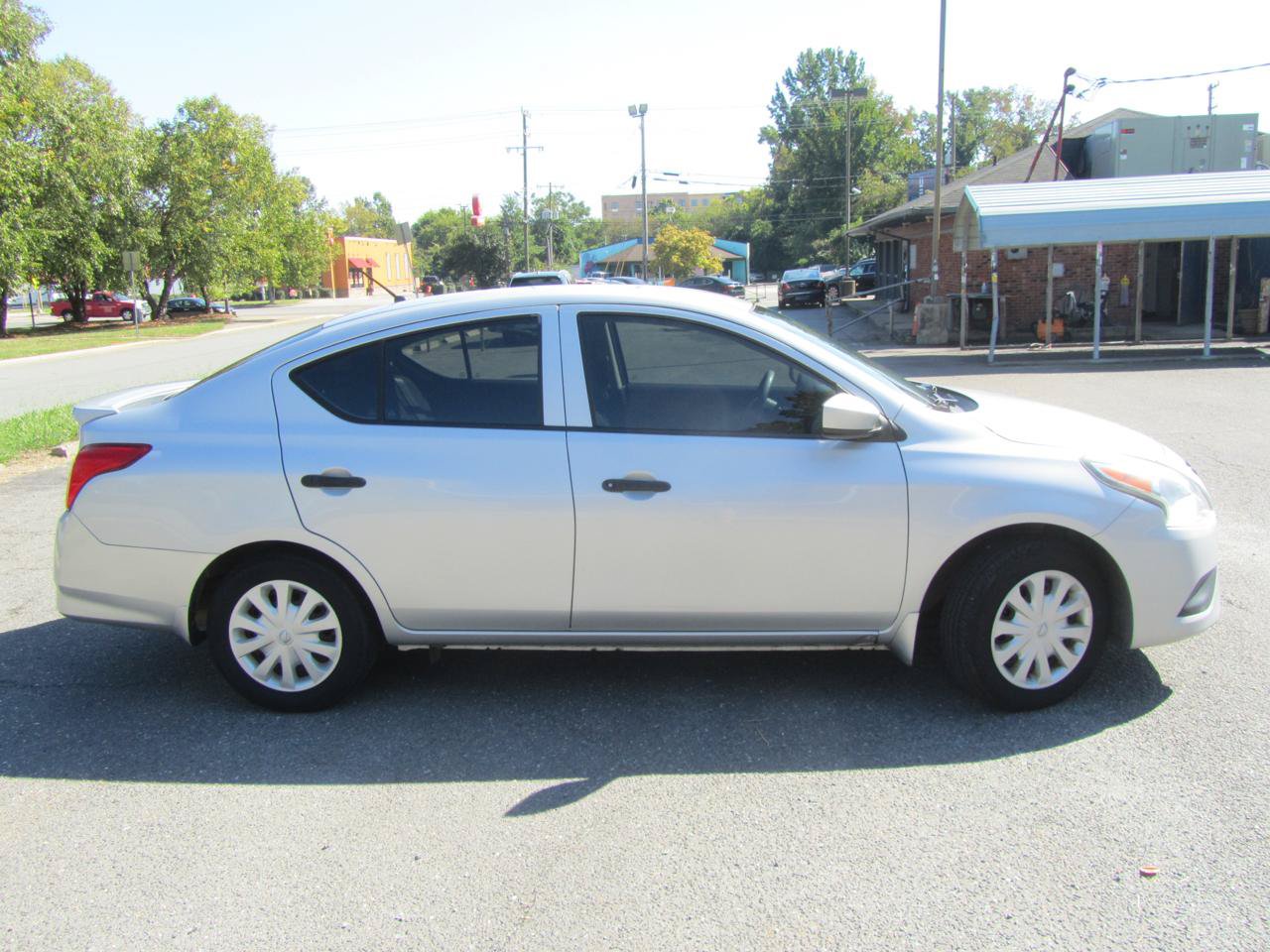 Used 2017 Nissan Versa S Plus FWD image 11