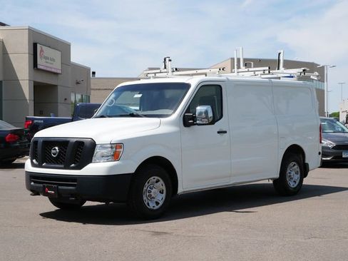 Used 2018 Nissan NV 3500 SV w/ Navigation Package RWD image 4