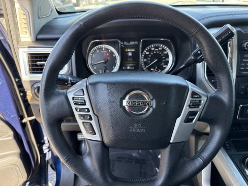 Used 2018 Nissan Titan SL w/ Chrome Package image 43