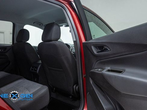 Used 2024 Chevrolet Equinox LT image 30