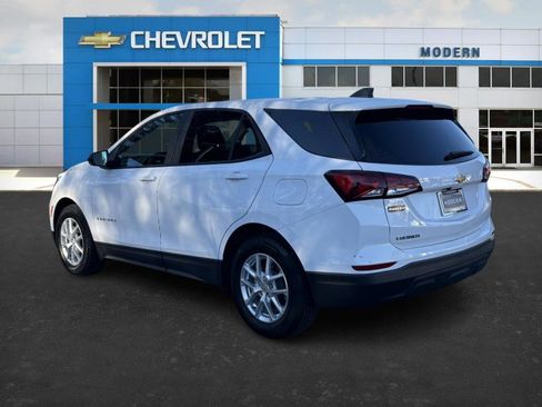 Certified 2024 Chevrolet Equinox LS w/ LS Convenience Package image 3