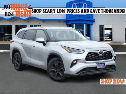 Used 2021 Toyota Highlander XLE
