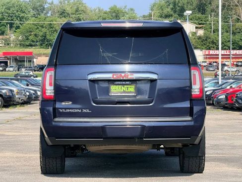 Used 2019 GMC Yukon XL Denali w/ Denali Ultimate Package AWD/4WD image 4