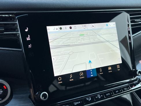 Used 2024 Jeep Wagoneer Series II w/ Flexible Seating Group image 20