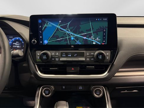 Used 2025 Toyota Grand Highlander AWD image 15
