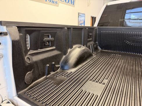 Used 2016 Ford F150 XLT w/ Equipment Group 302A Luxury image 9