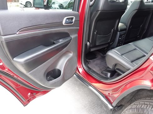 Used 2018 Jeep Grand Cherokee Limited AWD/4WD image 22