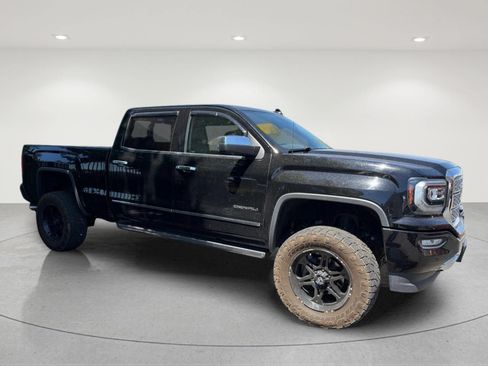 Used 2017 GMC Sierra 1500 Denali w/ Denali Ultimate Package AWD/4WD image 2