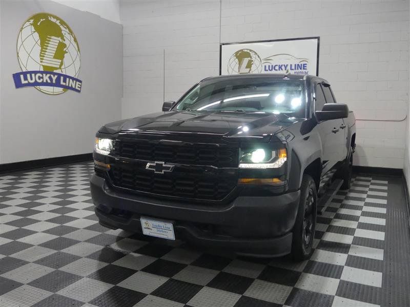 Used 2018 Chevrolet Silverado 1500 W/T w/ Black Out Edition AWD/4WD image 4