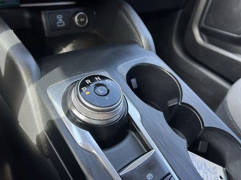 Used 2020 Ford Escape SE image 16