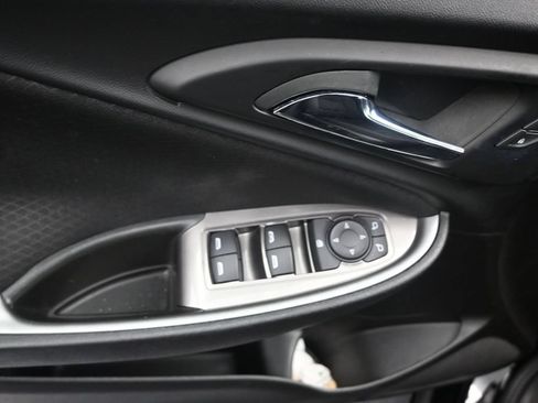 Used 2023 Chevrolet Malibu LT FWD image 11