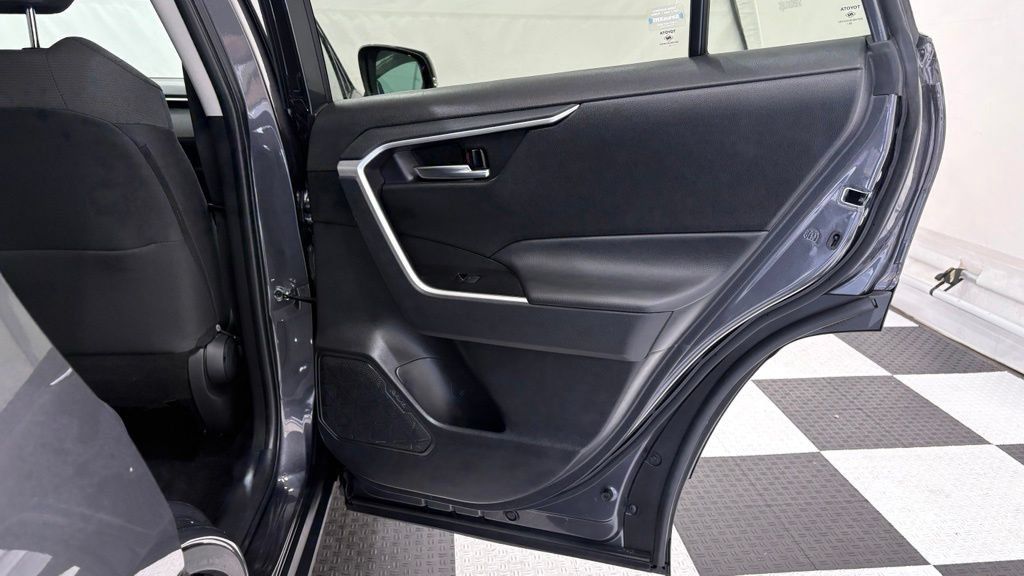 Used 2024 Toyota RAV4 XLE FWD image 25