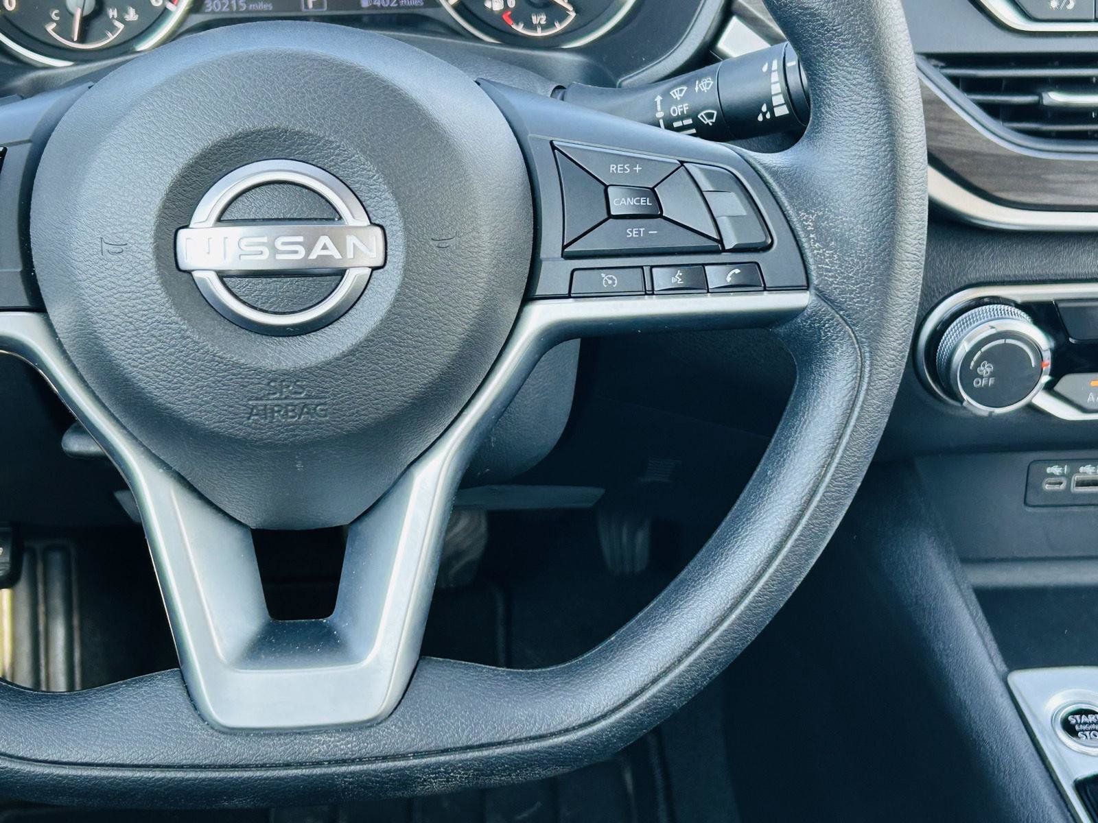 Used 2025 Nissan Altima 2.5 SV FWD image 14