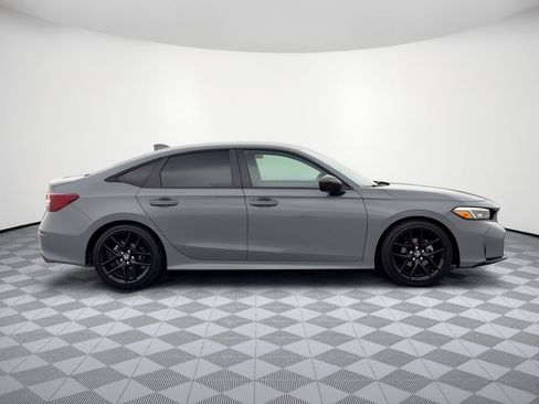 Used 2025 Honda Civic Sport image 8