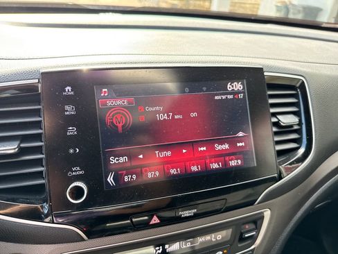 Used 2023 Honda Ridgeline Sport image 18